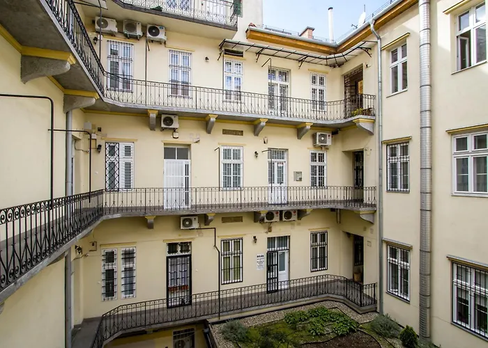 Wilson's Andrassy Avenue 아파트