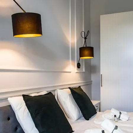 Wilson's Andrassy Avenue Apartment *