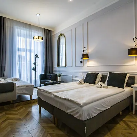 Wilson's Andrassy Avenue *